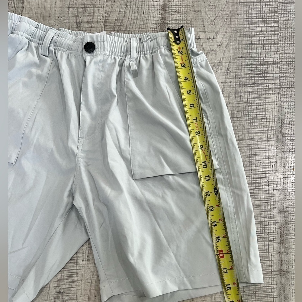 Baleaf Laureate Pocketed 7” Grey Shorts Size Medium - Picture 10 of 12
